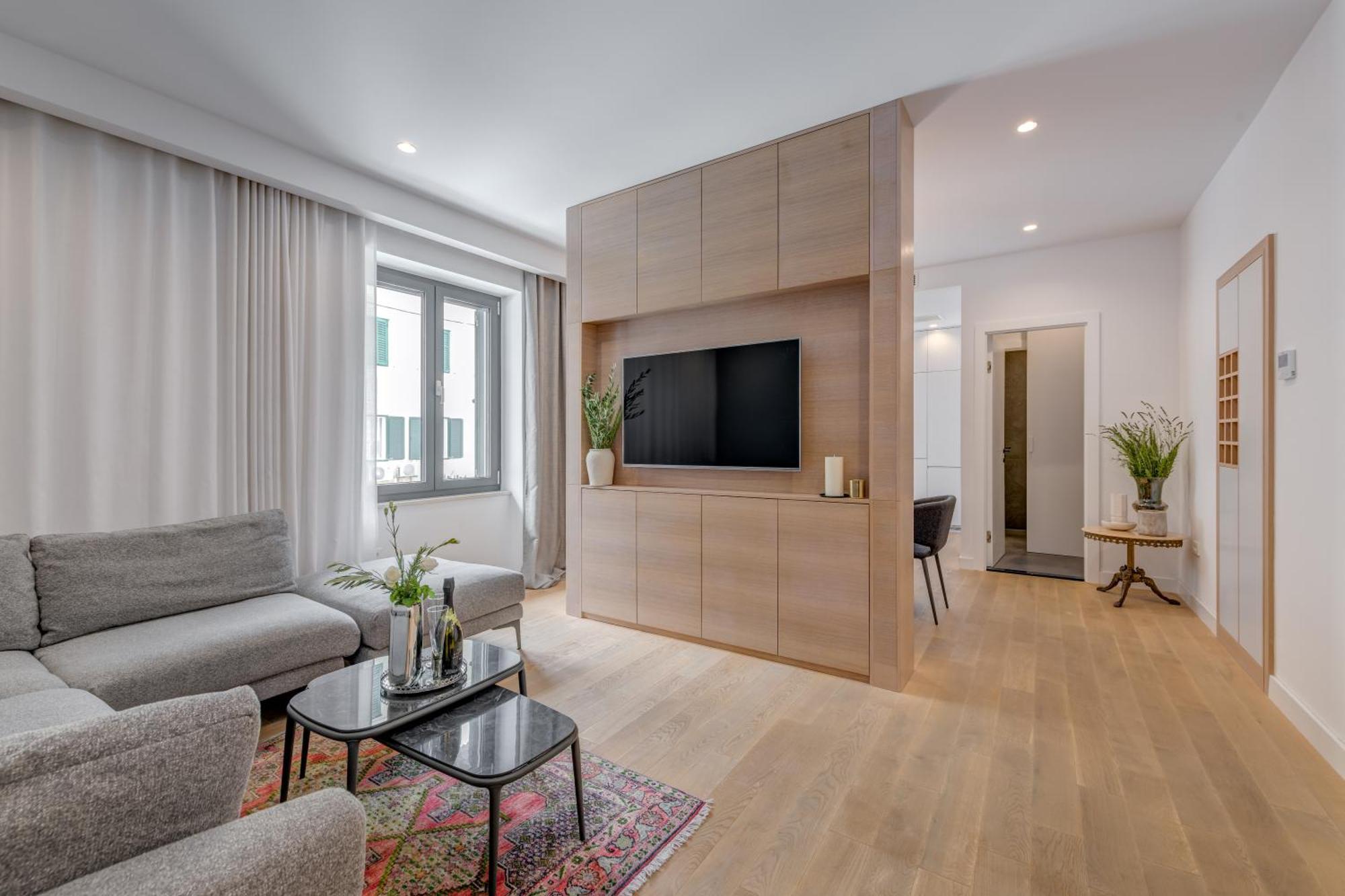 Top Location! Spacious Lux Apartment -5 Min From Beach & Centre Split Exteriör bild