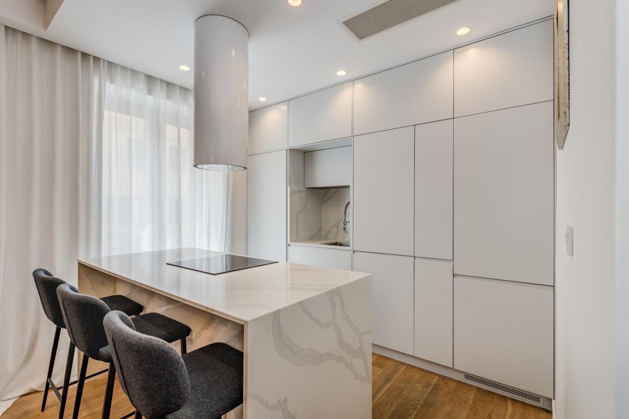 Top Location! Spacious Lux Apartment -5 Min From Beach & Centre Split Exteriör bild