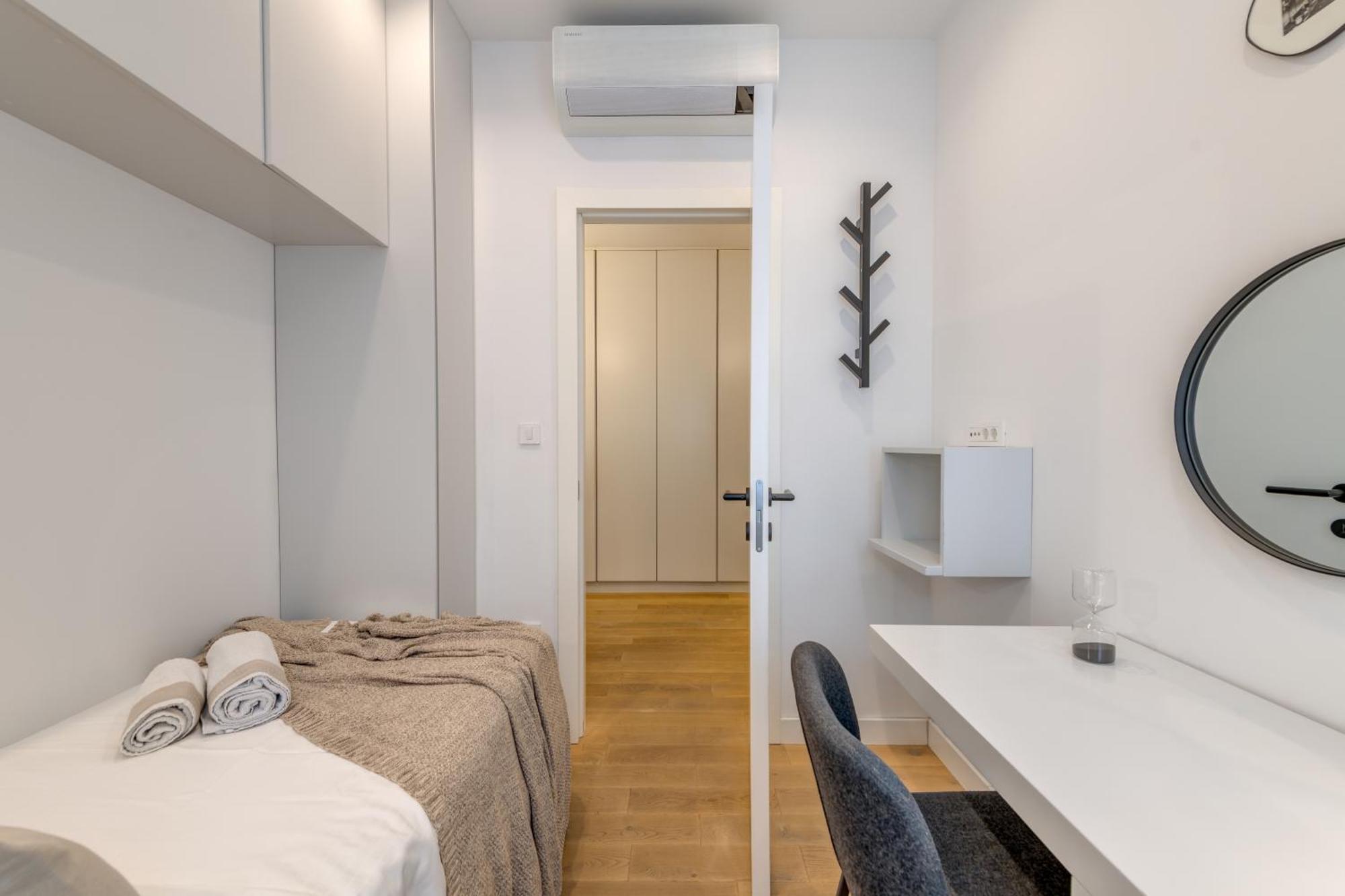 Top Location! Spacious Lux Apartment -5 Min From Beach & Centre Split Exteriör bild