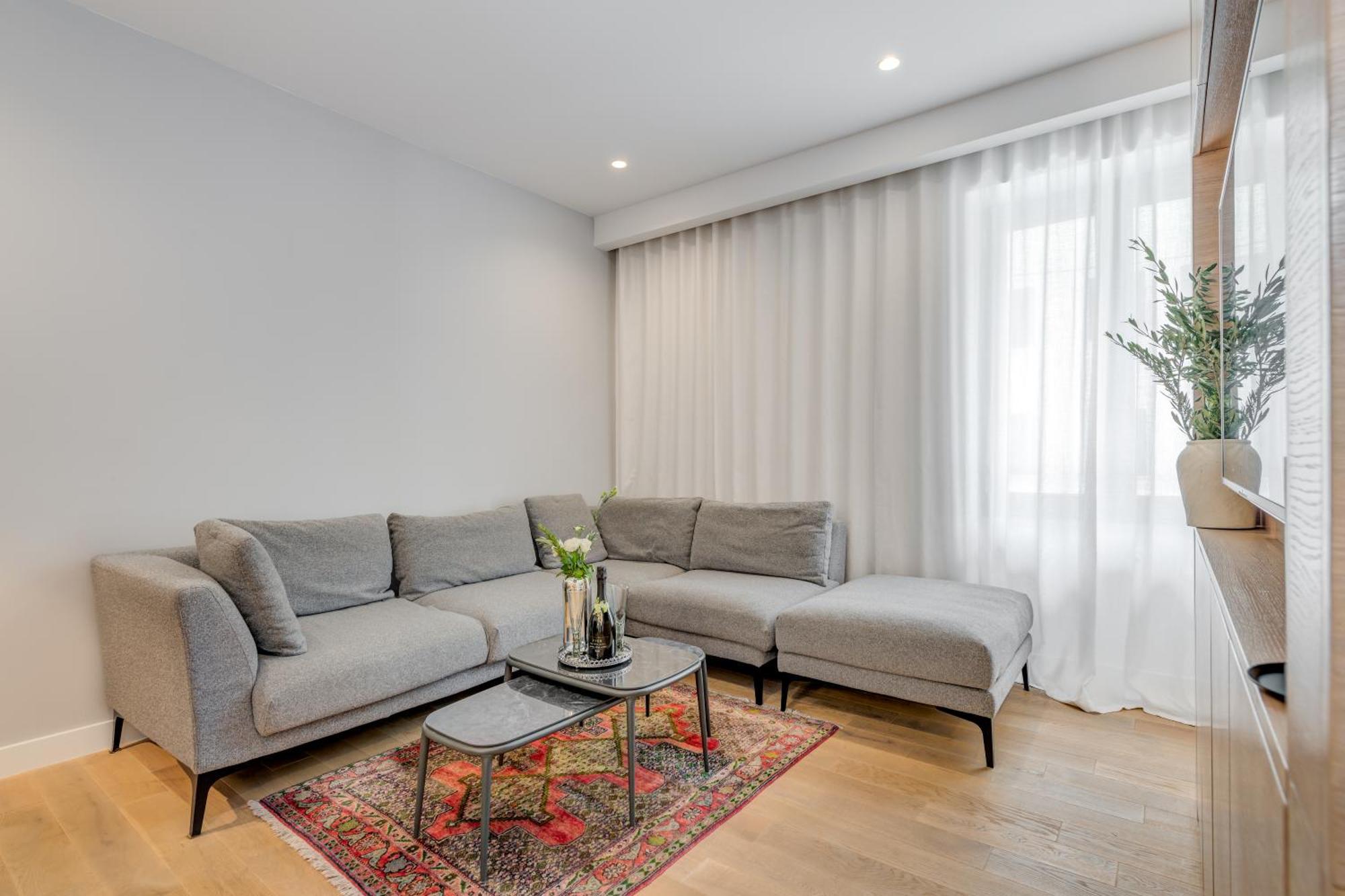 Top Location! Spacious Lux Apartment -5 Min From Beach & Centre Split Exteriör bild
